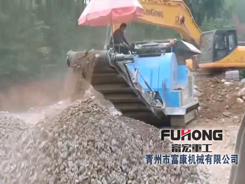 鵝卵石移動(dòng)破碎站 鵝卵石移動(dòng)破碎站