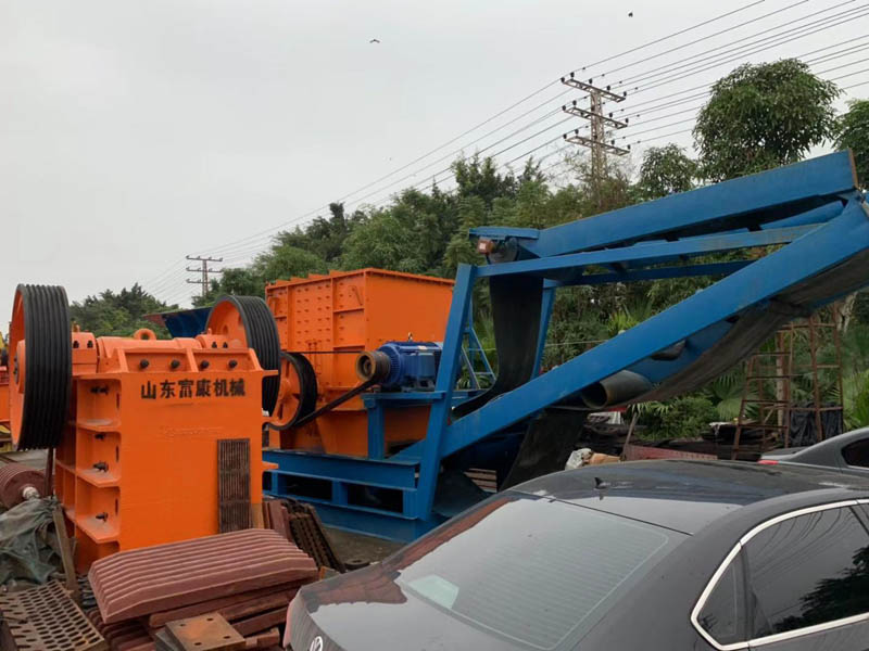 半移動(dòng)破碎站 半移動(dòng)破碎站